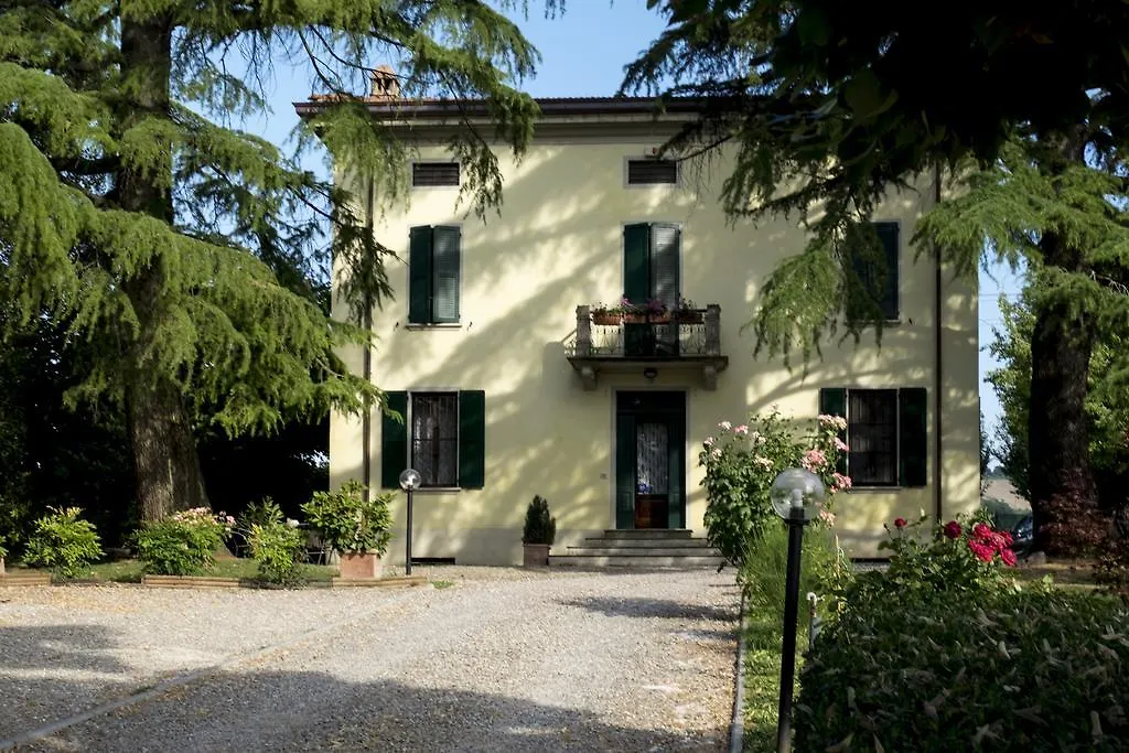Room & Breakfast Villa Angela Felino Italy