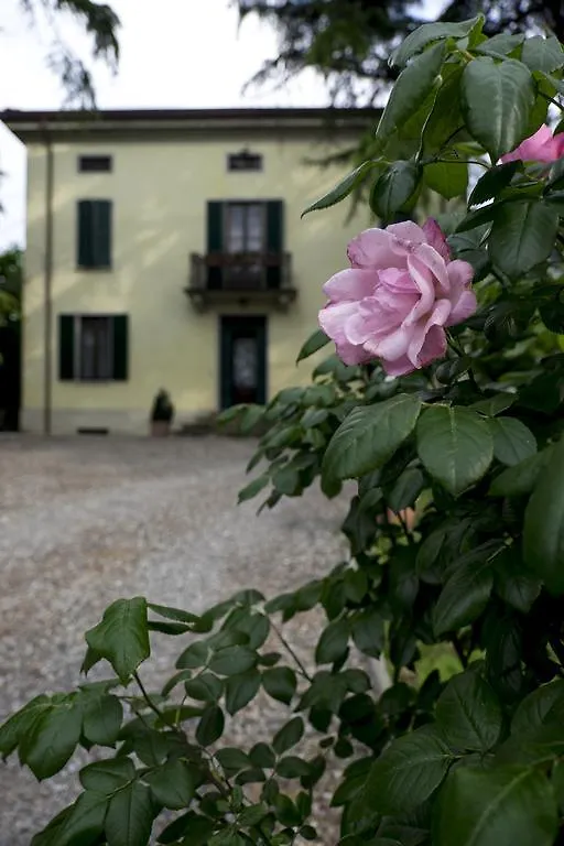 Room & Breakfast Villa Angela Felino